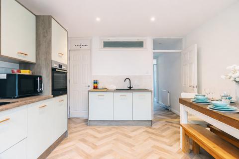 4 bedroom end of terrace house for sale, Cliff Road, Paignton, TQ4