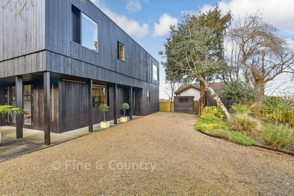 Driveway/Parking