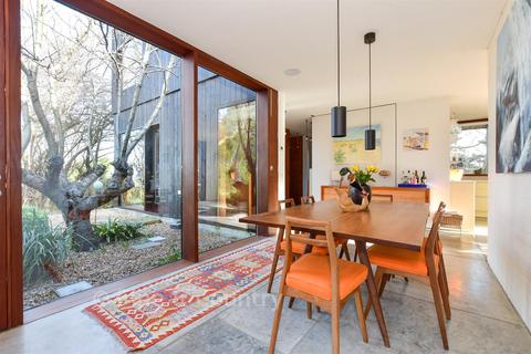 5 bedroom detached house for sale, Uplands Road, Totland Bay, Isle of Wight