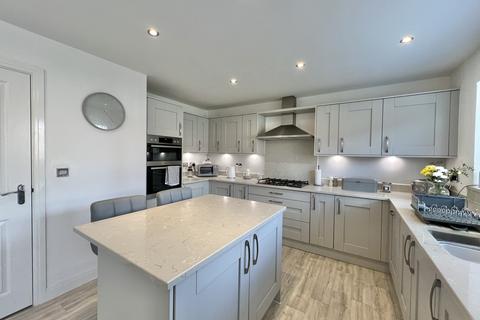 5 bedroom detached house for sale, Southdown Close, Thornton FY5