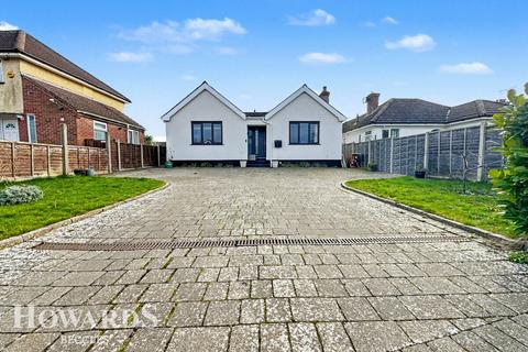 3 bedroom detached bungalow for sale, Park Drive, Worlingham, Beccles