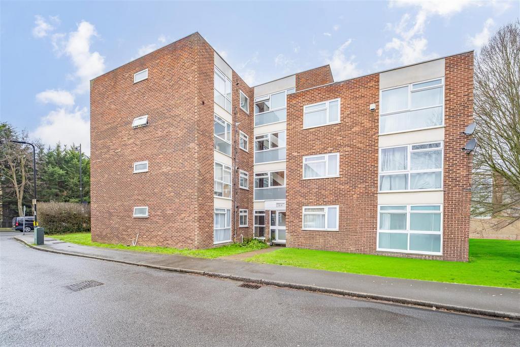 7 Azalea Close.jpg