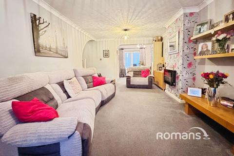 3 bedroom terraced house for sale, Stoney Close, Yateley, Hampshire
