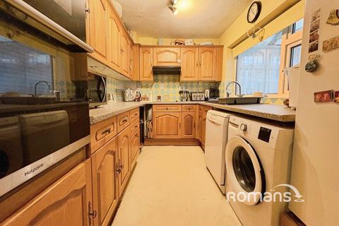 3 bedroom terraced house for sale, Stoney Close, Yateley, Hampshire