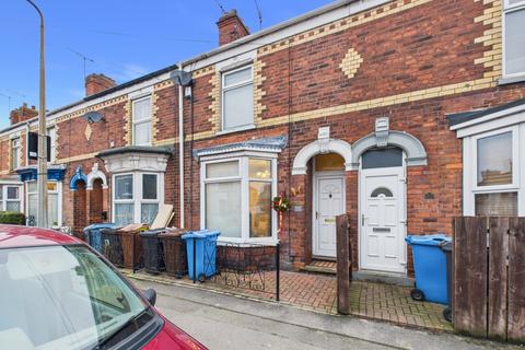 2 bedroom end of terrace house for sale, Ceylon Street, Hull, HU9 5RD