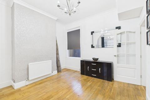 2 bedroom end of terrace house for sale, Ceylon Street, Hull, HU9 5RD