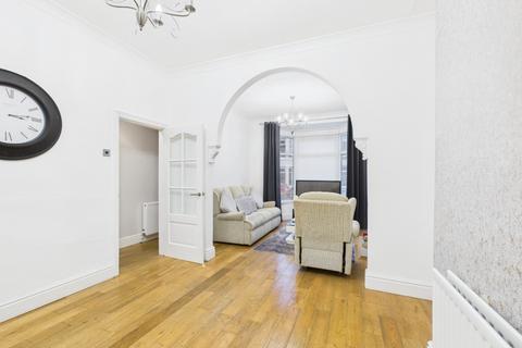 2 bedroom end of terrace house for sale, Ceylon Street, Hull, HU9 5RD