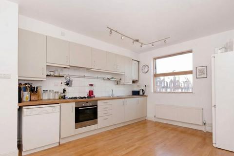 1 bedroom flat for sale, Newington Green, Holland House, N16