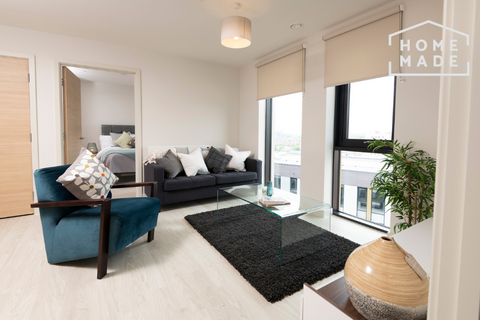 2 bedroom apartment to rent, The Trilogy, M15