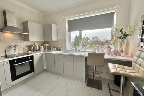 2 bedroom flat for sale, Eversley Road, Sketty, Swansea