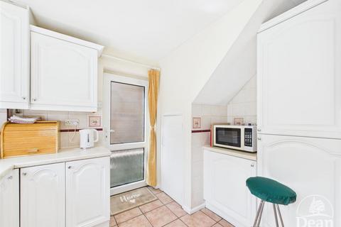 3 bedroom detached house for sale, Primrose Way, Lydney GL15
