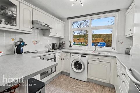 undefined, Guessens Grove, Welwyn Garden City