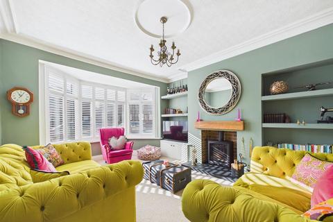 2 bedroom semi-detached house for sale, Queen Alexandra Rd West, North Shields