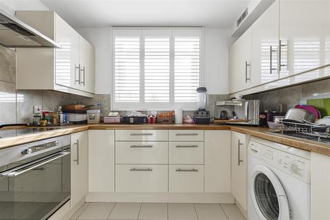 2 bedroom flat for sale, St. John's Avenue, London