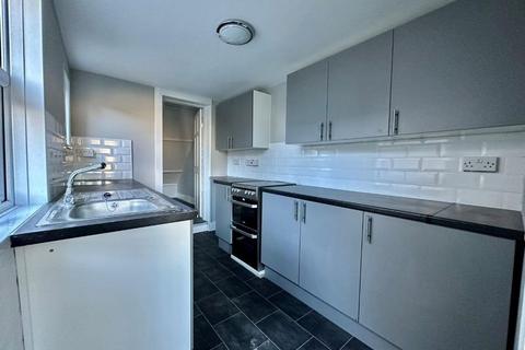 4 bedroom terraced house to rent, Longfield Road, Dover, Kent, CT17