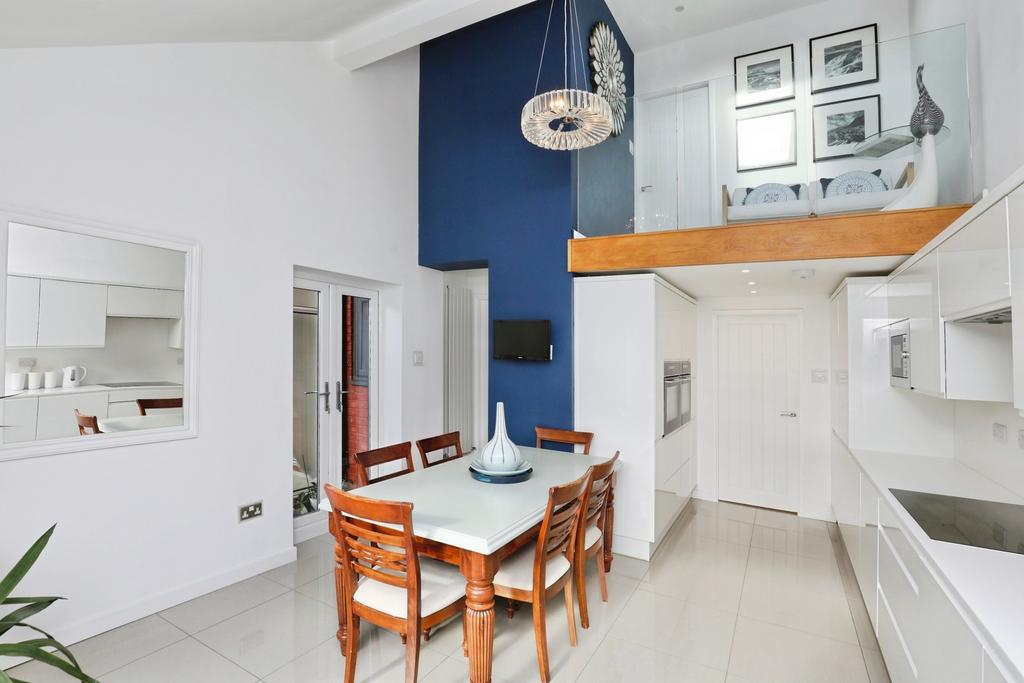 Kitchen/Family Room