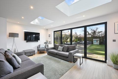 4 bedroom detached house for sale, Hookfield, Epsom