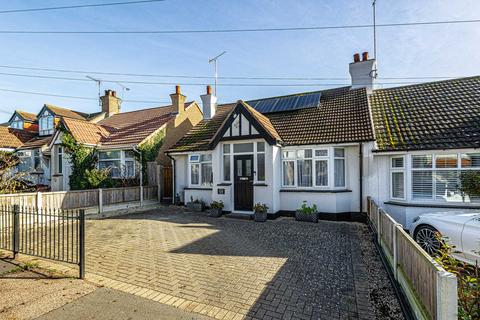 2 bedroom semi-detached bungalow for sale, Tankerville Drive, Leigh-on-sea, SS9