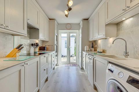 2 bedroom semi-detached bungalow for sale, Tankerville Drive, Leigh-on-sea, SS9