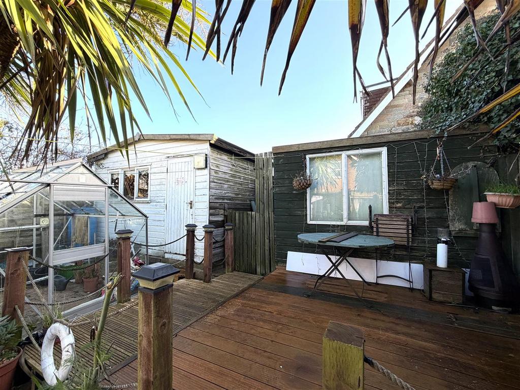 Garden outbuildings