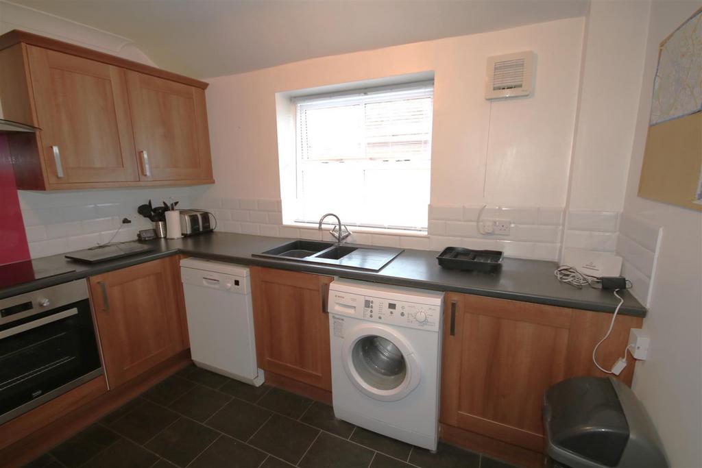 Kitchen c.JPG