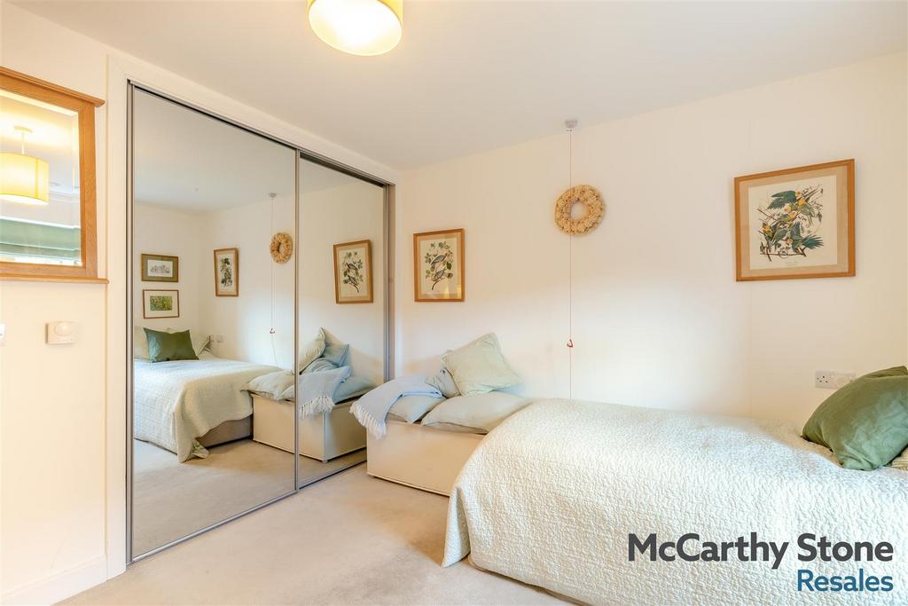 8677994-interior17.jpg