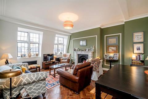 2 bedroom flat for sale, Weymouth Street, London W1G