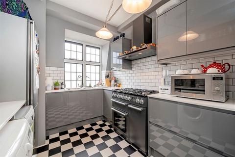 2 bedroom flat for sale, Weymouth Street, London W1G