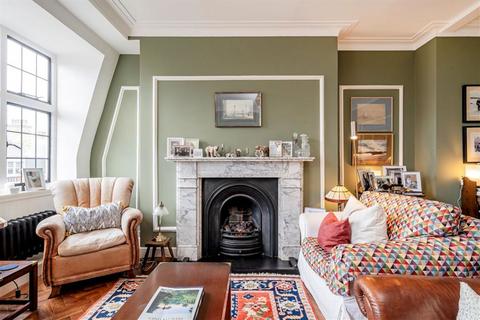 2 bedroom flat for sale, Weymouth Street, London W1G
