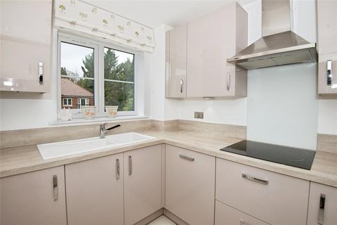 2 bedroom apartment for sale, Eaves Court, Princes Risborough HP27