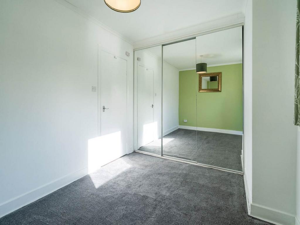 Interior025