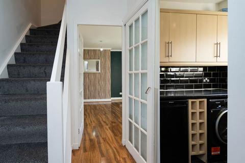 2 bedroom flat to rent, South Gyle Road, Gyle, Edinburgh