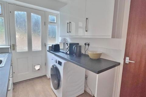 3 bedroom detached house to rent, Abbeydale Mount , Leeds, LS5 3RA