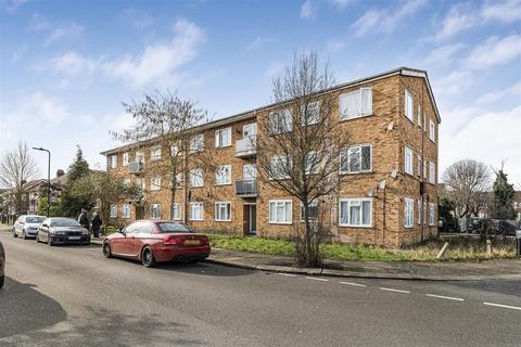 2 bedroom flat for sale, Hodder Drive, Perivale, Greenford