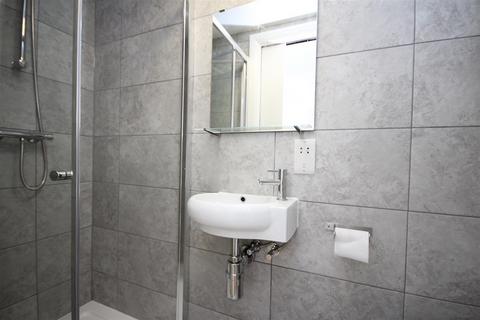 1 bedroom flat to rent, High Street, London, NW10 4