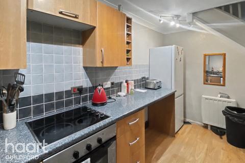 1 bedroom semi-detached house for sale, Suffolk Drive, Guildford