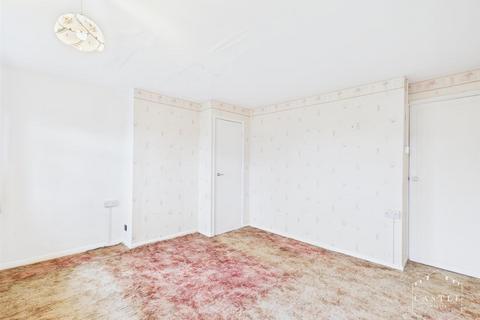 3 bedroom semi-detached house for sale, Salisbury Avenue, Croft, Leicester