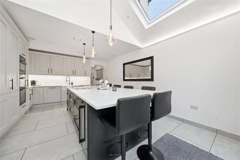 3 bedroom semi-detached house for sale, Aldershot Road, Woking GU24