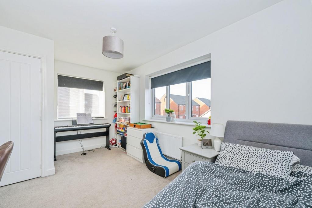 96bridgemanway-4.jpg
