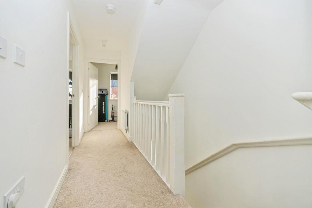 96bridgemanway-2.jpg