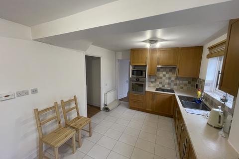 5 bedroom detached house to rent, Matley Gardens, Totton SO40