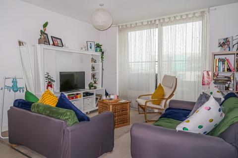 undefined, Ferry Court, Cardiff CF11