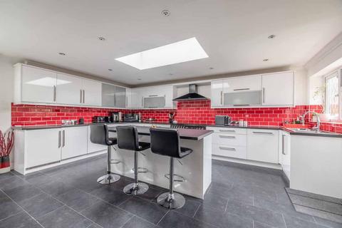 4 bedroom detached house for sale, The Close, Iver Heath SL0
