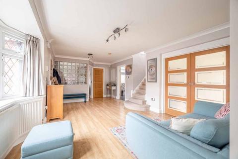 4 bedroom detached house for sale, The Close, Iver Heath SL0
