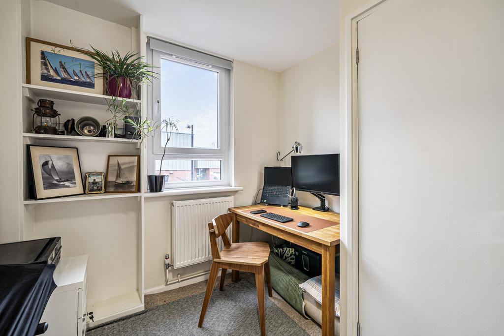 Bedroom/Office