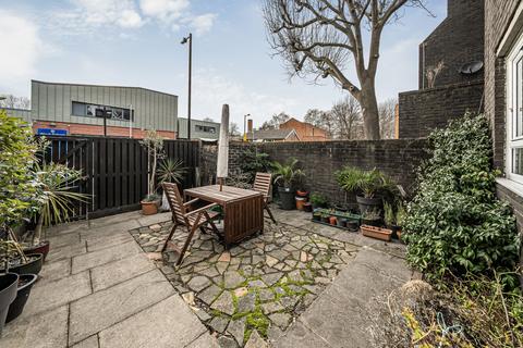 4 bedroom maisonette for sale, Rutley Close, London