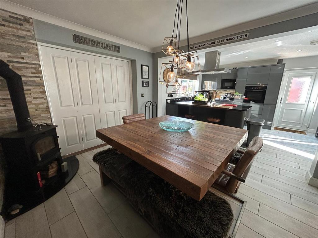 Edited dining room.jpg