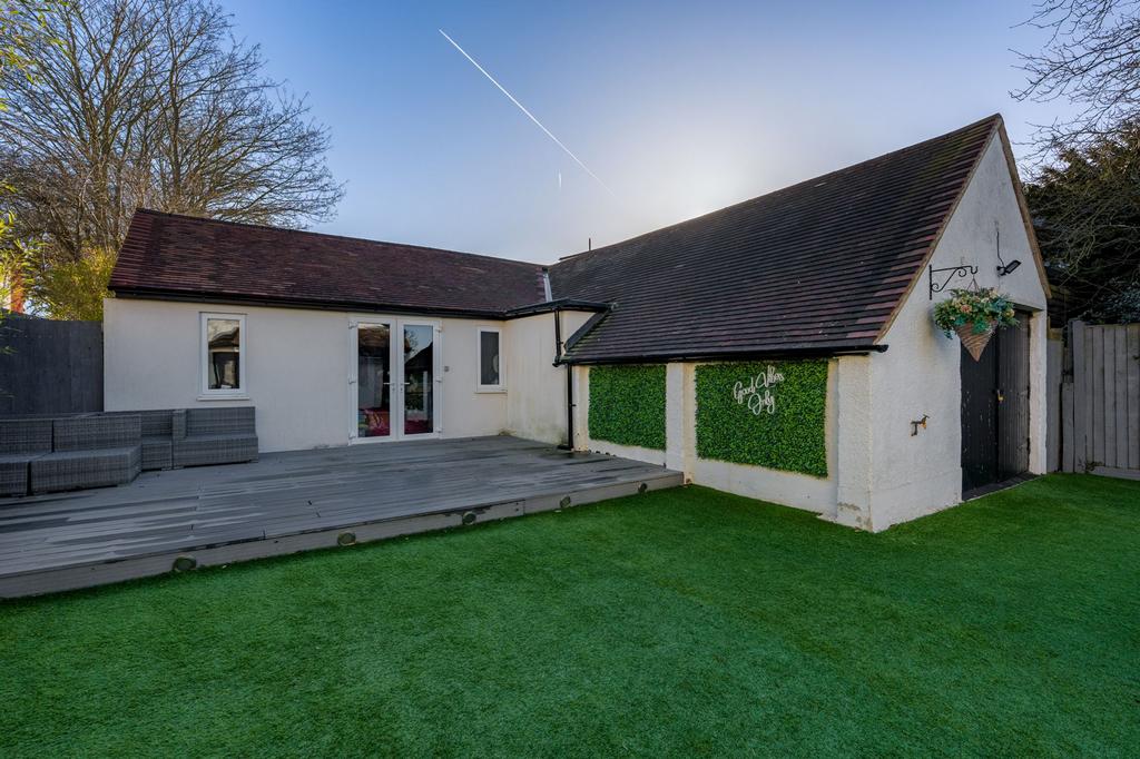 Garden Room / Garage