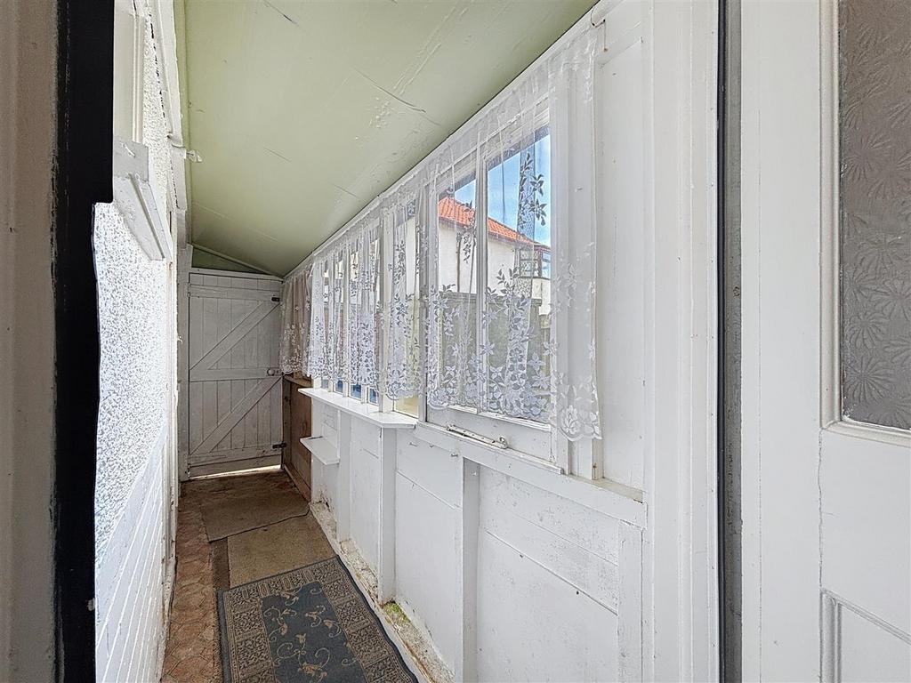Utility/ Rear Porch