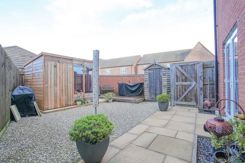 2 bedroom semi-detached house for sale, Watts Road, Banbury